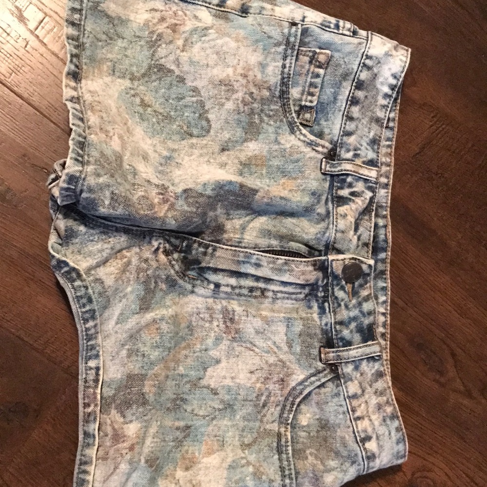 High rise Erin floral BDG shorts